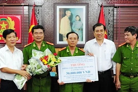 Thưởng nóng vụ phá đường dây mua bán ma túy lớn nhất Đà Nẵng