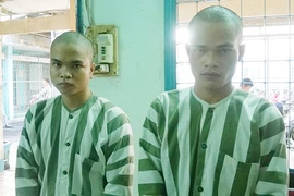Bắt hai ‘siêu lừa’ cầm vàng giả lấy tiền thật