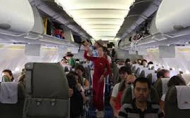 Sáu chuyến bay bị chậm vì một hành khách đau bụng