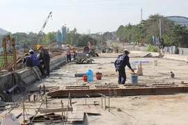 Tháng 2-2015 thông xe cầu La Ngà 