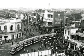 Nhắc Hà Nội, lại nhớ vang bóng một thời
