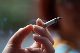 6,6% nhân viên y tế còn hút thuốc