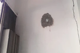 Đóng cừ bằng búa, nhà dân nứt toác