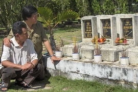 Ngôi chợ không tiếng súng