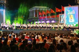 Học Bác để hết lòng phụng sự Tổ quốc, nhân dân 