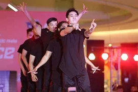 Tuyển sinh nhảy ở 10 thành phố