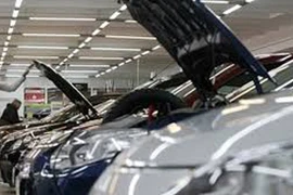 Sáu tháng, nhập khẩu gần 27.000 ô tô 