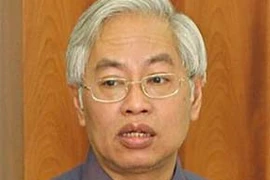 Ông Trần Phương Bình xin lỗi khách hàng và cổ đông Đông Á