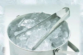 Cho một tháng để cơ sở nước đá chấn chỉnh