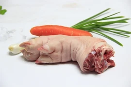 Sức mua ngày 2-9 tăng cao, chân giò ‘cháy hàng’