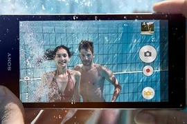 Smartphone chống nước nhưng lại không cho xài dưới nước