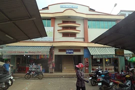 Kéo đến công an xã đòi chủ hụi trả nợ