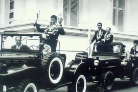 ‘Anh về với Sáu Rạng, với Tam Lang...’