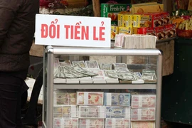 Đề nghị cấm chém lợn, thu phí đổi tiền lẻ trong lễ hội