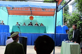 Luật sư vẫn bị từ chối không rõ lý do