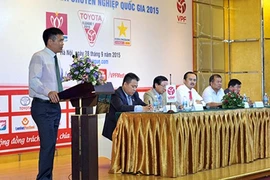 Cứu bóng đá thực sự hay xoa dịu dư luận?