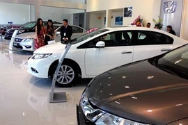 Người Việt mua 2.500 ô tô chỉ trong năm ngày