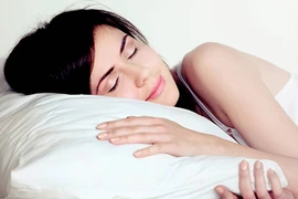 Vì sao nhiều bà thức sớm hơn gà?