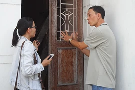 Nhà không cháy vẫn bị phá cửa kiểm tra