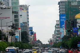Hạn chế xây thêm cao ốc ở trung tâm TP.HCM