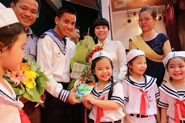 Lãnh đạo TP.HCM chúc Hải quân làm tốt nhiệm vụ bảo vệ biển, đảo