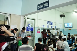 Nhiều bệnh viện cam kết nâng chất lượng phục vụ người bệnh