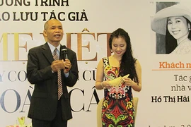 Mẹ bỉm sữa nuôi con vào ĐH Harvard 