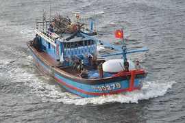 Sống chết bám biển Hoàng Sa