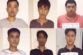 Ngăn hai băng nhóm hỗn chiến bằng súng