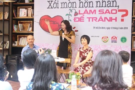‘Bom’ nổ chậm trong hôn nhân từ chuyện vặt