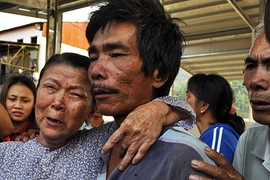 ‘Tàu có chữ Trung Quốc đâm chìm rồi chạy’