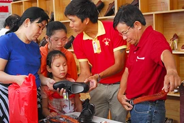 Quan hệ thân hữu bóp chết việc làm ăn chân chính