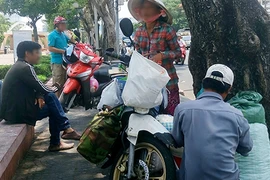 Kinh nghiệm nước ngoài: ‘Hàng rong’ được bán cố định
