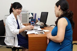 Tầm soát Zika tất cả thai phụ có biểu hiện sốt 