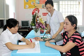 1.000 bác sĩ về cơ sở, gỡ quá tải tuyến trên 