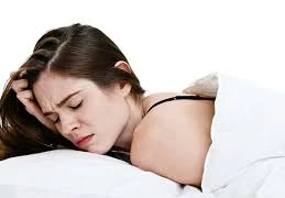 Vì sao lạ giường thường khó ngủ?