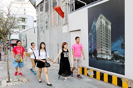 Muốn nộp tiền phải làm 'đơn xin'