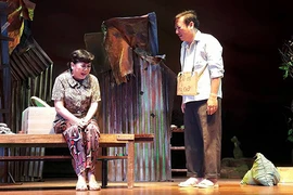 Khóc như mưa với Rau răm ở lại của Hoàng Thái Thanh