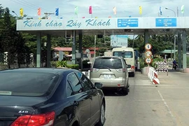 Đổi đất, xóa trạm thu phí