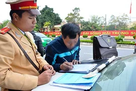 Không cho đặt tiền bảo lãnh xe là sai