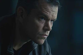 Matt Damon làm siêu anh hùng đời thường