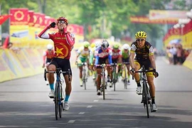 Trọng tài cẩu thả: Các cuarơ ‘việt vị’ hàng loạt