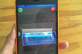 Nạp card và số hóa tài liệu bằng camera smartphone
