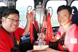 Vụ bể show gala trao cúp ở Lạch Tray