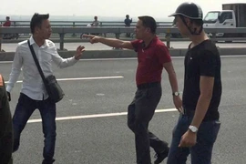 Cần dũng cảm thu hồi cú ‘gạt tay trúng má’