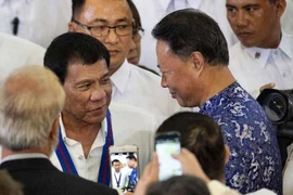 Ông Duterte cần gì ở Trung Quốc?