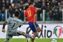 Ý - Tây Ban Nha (1-1) Sai lầm của hai lão tướng