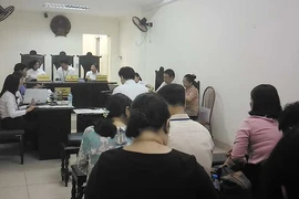 Kiện bộ trưởng GD&ĐT vì bị thu hồi bằng tiến sĩ