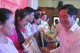 Phổ biến, giáo dục pháp luật gắn với bức xúc của dân