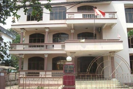 Trụ sở công: Thà bỏ hoang chứ không nhả